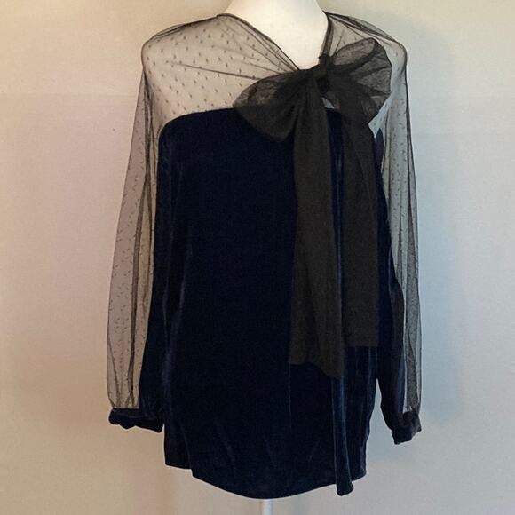 NWT BCBGMaxAzria Navy Velvet & Black Lace Sleeve Top Sz Small - Picture 2 of 11